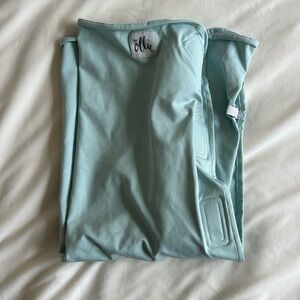 The Ollie Swaddle – Sleep Swaddle for Babies - sky blue - new without tags